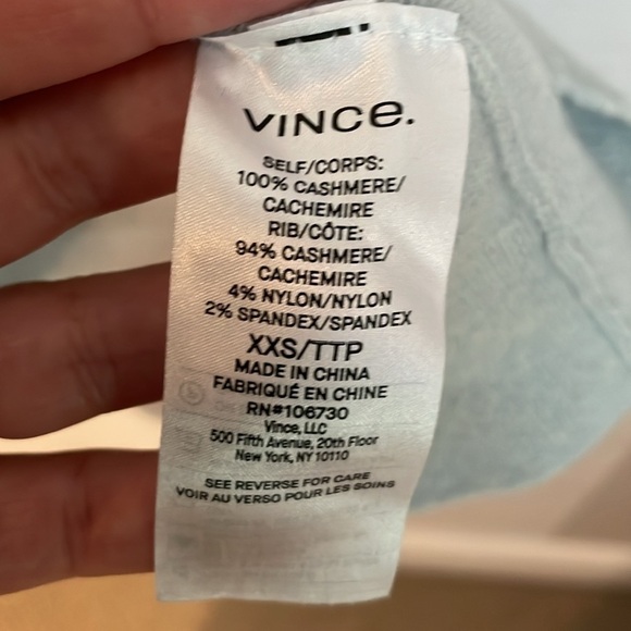 Vince 100% Cashmere Grey Blue V-neck Sweater Size XXS - Picture 8 of 10